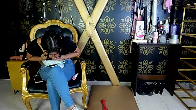 Sunny n Miha online show from December 18, 2025, 2:01 pm