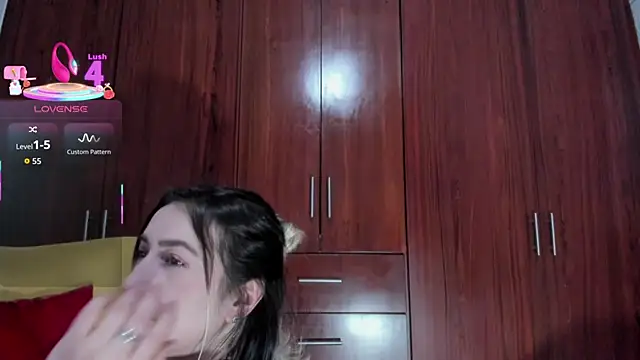 Snapshot of carly_grasso chatting on November 4, 2025, 3:49 am carly grasso online show from November 4, 2025, 3:49 am