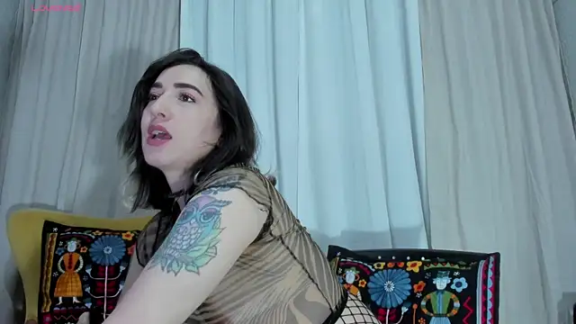 Snapshot of carly_grasso chatting on June 13, 2026, 8:34 am carly grasso online show from June 13, 2026, 8:34 am