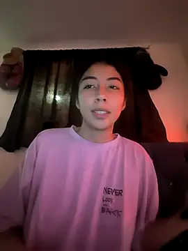 Snapshot of Mishelle-Brizo- chatting on December 14, 2025, 3:45 am Mishelle-Brizo- online show from December 14, 2025, 3:45 am