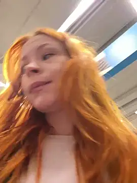  Little Ginger online show from December 21, 2025, 4:30 am