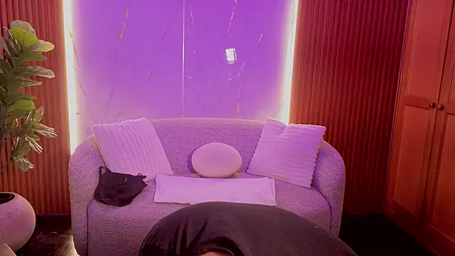 Snapshot of penelopeevg chatting on December 15, 2025, 7:29 pm penelopeevg online show from December 15, 2025, 7:29 pm