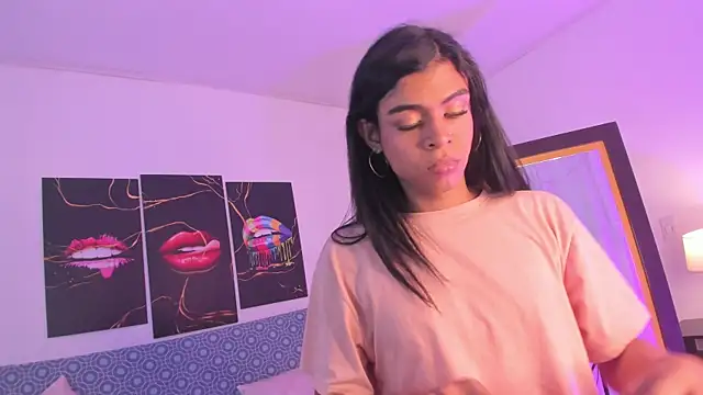 Snapshot of aleexxia chatting on December 15, 2025, 7:29 pm aleexxia online show from December 15, 2025, 7:29 pm