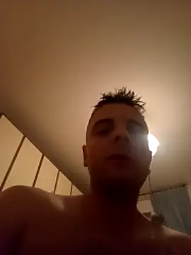 Snapshot of HootedSnow chatting on May 15, 2026, 1:34 am HootedSnow online show from May 15, 2026, 1:34 am