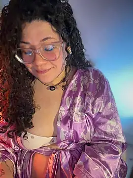 Snapshot of VanesssaMilf_ chatting on June 26, 2026, 3:11 am VanesssaMilf online show from June 26, 2026, 3:11 am
