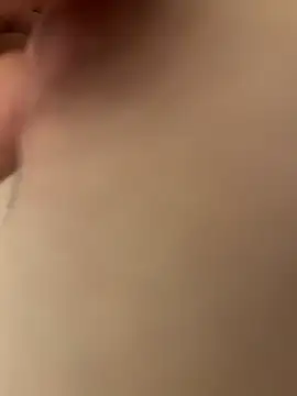 Snapshot of Anhh_Ann chatting on December 16, 2025, 2:22 pm Anhh Ann online show from December 16, 2025, 2:22 pm