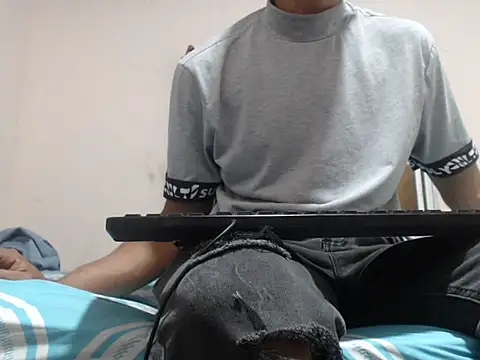 Snapshot of Santy_horny_boy chatting on December 14, 2025, 10:36 pm Santy horny boy online show from December 14, 2025, 10:36 pm