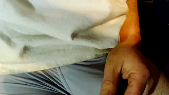 Snapshot of mythicbonez69 chatting on March 25, 2026, 2:28 am mythicbonez69 online show from March 25, 2026, 2:28 am