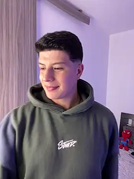 Snapshot of Goldenknight33 chatting on December 16, 2025, 2:44 pm Goldenknight33 online show from December 16, 2025, 2:44 pm