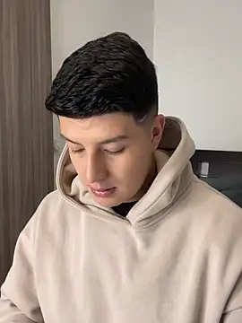 Goldenknight33 online show from February 13, 2026, 1:29 pm