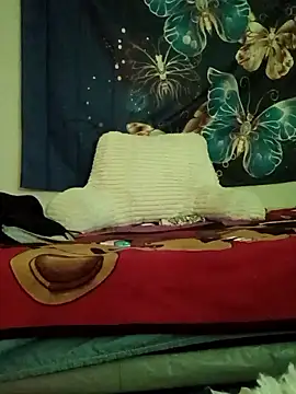 LoverGamer1 online show from December 14, 2025, 4:18 am