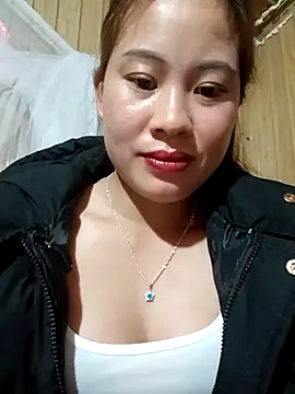 mayni012314 online show from December 20, 2025, 5:31 pm