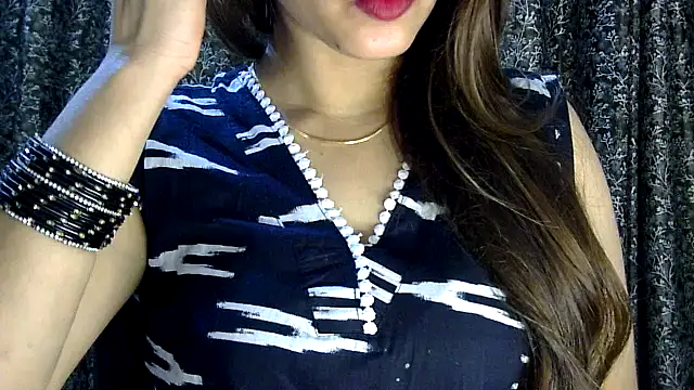 Exotic tanvi online show from May 9, 2026, 6:40 am