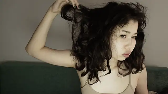 kimyjina online show from May 9, 2026, 3:12 am
