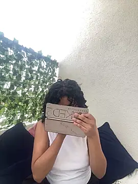 ladulcemary  online show from March 28, 2026, 7:35 pm