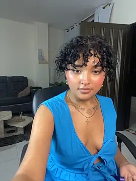 ladulcemary  online show from May 27, 2026, 1:57 am