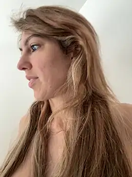 CelestialRuby online show from November 7, 2025, 3:45 pm