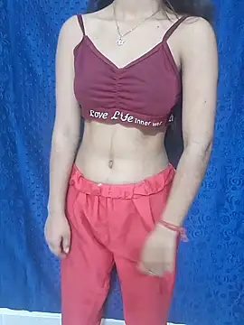 Snapshot of Tanu68 chatting on December 15, 2025, 6:01 pm Tanu68 online show from December 15, 2025, 6:01 pm