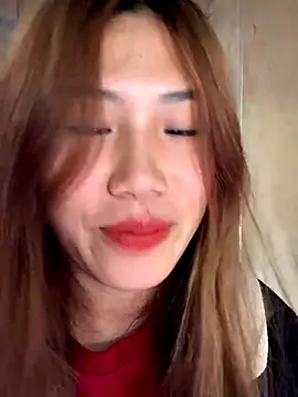 Snapshot of Fragrance-2222 chatting on December 15, 2025, 1:54 am Fragrance-2222 online show from December 15, 2025, 1:54 am