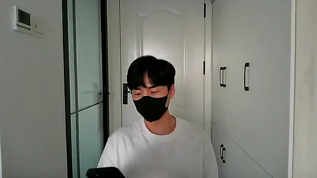 kimze7 online show from January 9, 2026, 8:17 am