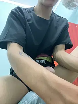 Snapshot of DucMinh_2k chatting on March 15, 2026, 9:04 am DucMinh 2k online show from March 15, 2026, 9:04 am