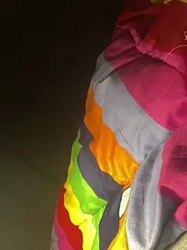 Snapshot of Lylyk2 chatting on December 13, 2025, 7:53 pm Lylyk2 online show from December 13, 2025, 7:53 pm