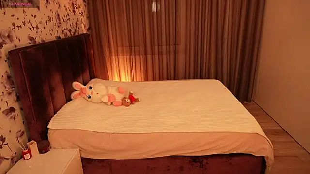 ChloeSpark online show from February 19, 2026, 7:21 pm