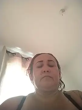 Nini Love  online show from February 28, 2026, 7:15 pm