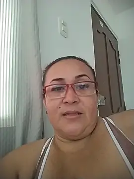 Nini Love  online show from April 5, 2026, 2:14 pm