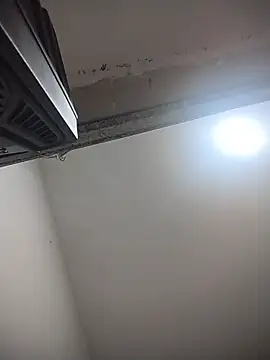 Nini Love  online show from April 9, 2026, 4:01 am