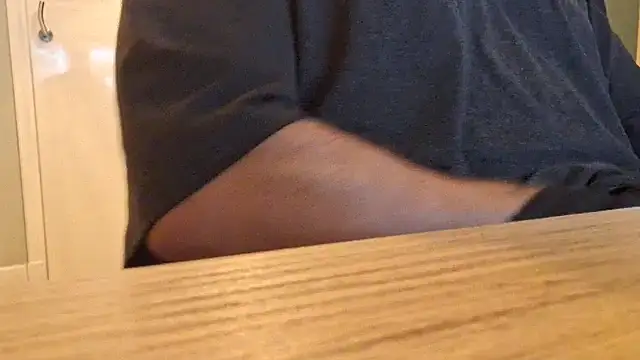 Snapshot of HardCockCum61 chatting on December 18, 2025, 3:51 pm HardCockCum61 online show from December 18, 2025, 3:51 pm