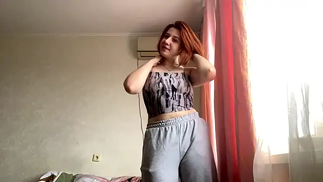 Snapshot of Julie_mayers_ chatting on December 16, 2025, 11:04 am Julie mayers online show from December 16, 2025, 11:04 am