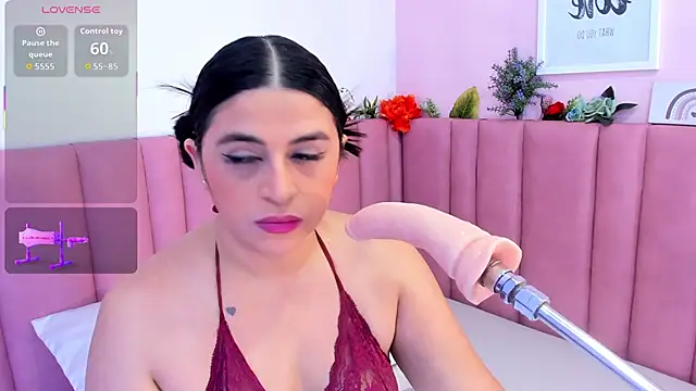 Snapshot of kattia_connors chatting on December 17, 2025, 12:00 pm kattia connors online show from December 17, 2025, 12:00 pm