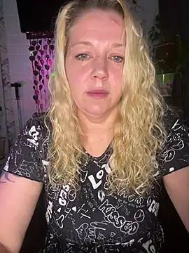 JenniferCarmen online show from February 20, 2026, 3:34 pm