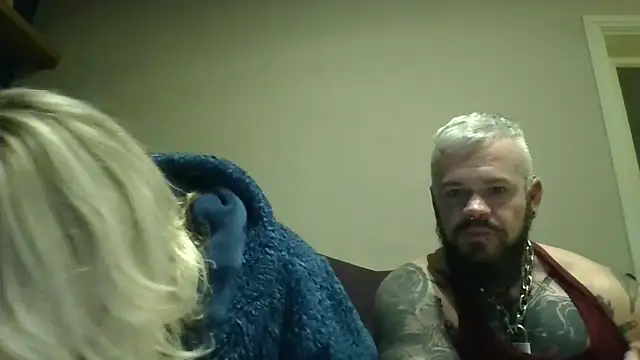 Snapshot of trans_man_and_his_dom chatting on December 14, 2025, 7:07 pm trans man and his dom online show from December 14, 2025, 7:07 pm