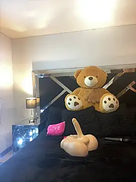 Snapshot of Moon_Magic666 chatting on February 27, 2026, 4:18 pm Moon Magic666 online show from February 27, 2026, 4:18 pm