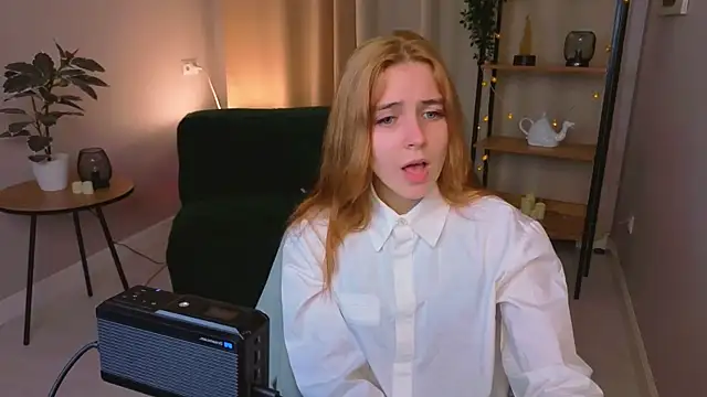 Snapshot of Bella_xBaby chatting on December 15, 2025, 1:26 pm Bella xBaby online show from December 15, 2025, 1:26 pm