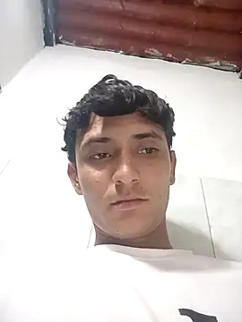 Snapshot of maikel23grande chatting on December 14, 2025, 4:29 am maikel23grande online show from December 14, 2025, 4:29 am