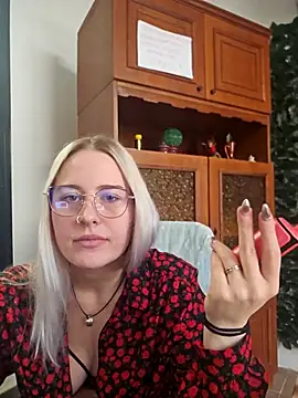 ChristinaWheeled11 online show from March 4, 2026, 10:43 am