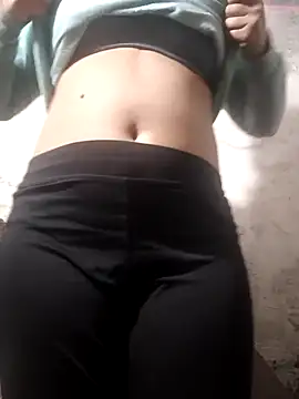 Snapshot of SubmissiveKaur chatting on December 15, 2025, 10:08 am SubmissiveKaur online show from December 15, 2025, 10:08 am