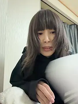 Snapshot of M_Lize chatting on December 14, 2025, 11:37 am M Lize online show from December 14, 2025, 11:37 am