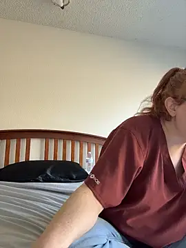 Lenaravenswood online show from April 3, 2026, 7:01 pm