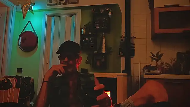 Snapshot of 4skinlvrI chatting on January 11, 2026, 2:27 am 4skinlvrI online show from January 11, 2026, 2:27 am