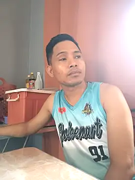 jevtobias online show from December 16, 2025, 4:17 am