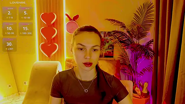 MaxinCarroll online show from February 16, 2026, 5:25 am