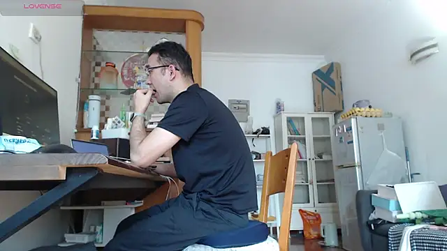 Snapshot of jjjjay123 chatting on December 16, 2025, 5:45 am jjjjay123 online show from December 16, 2025, 5:45 am