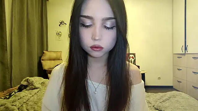 Qwami Amie online show from February 25, 2026, 1:21 pm