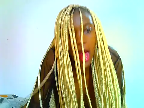 Snapshot of PetiteDoll_06 chatting on April 26, 2026, 9:45 pm PetiteDoll 06 online show from April 26, 2026, 9:45 pm