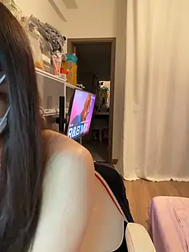 mimichannn99 online show from April 16, 2026, 7:03 pm