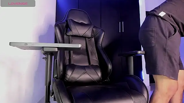 Liam Mateo online show from March 26, 2026, 12:50 am